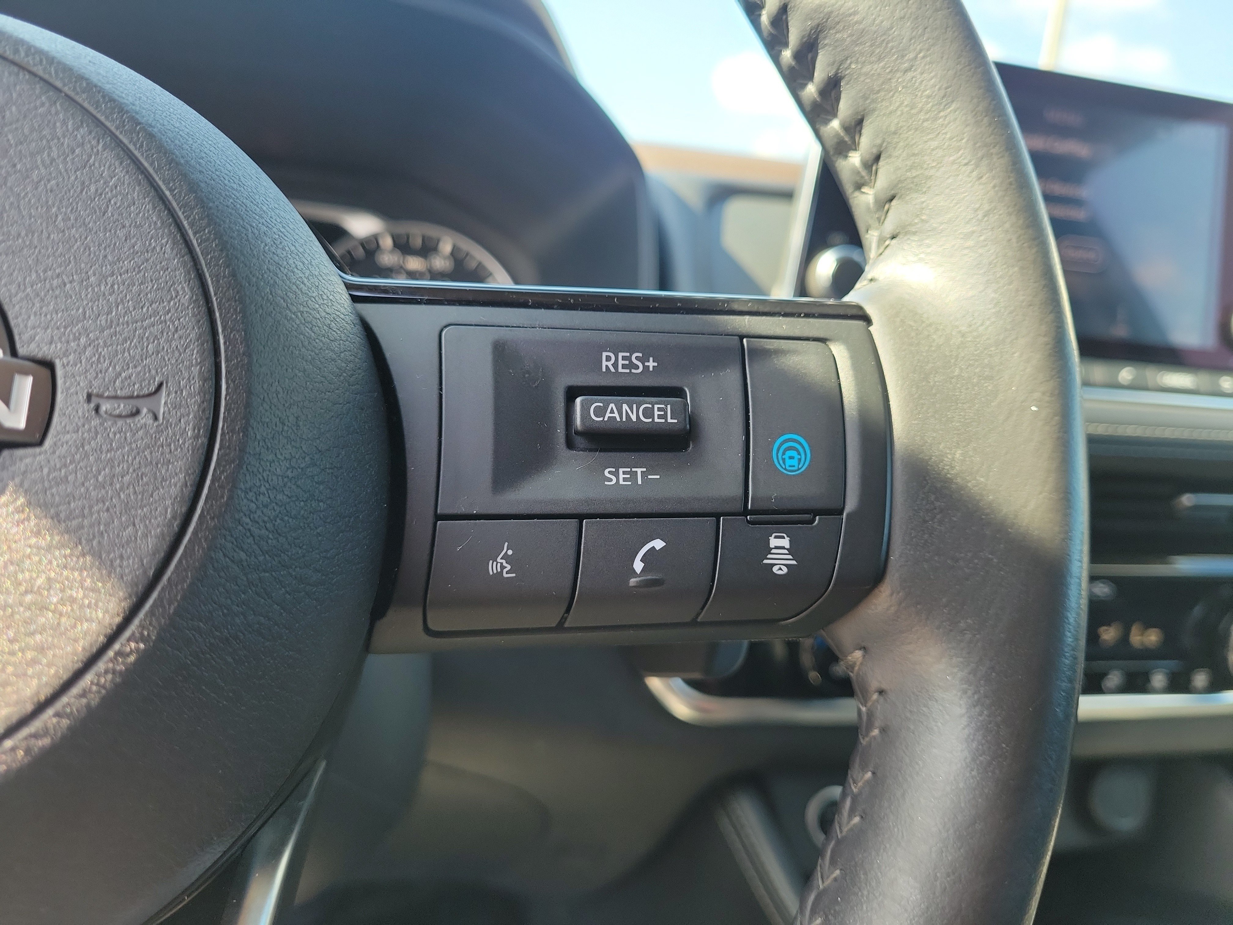 Certified 2022 Nissan Rogue SL FWD image 24