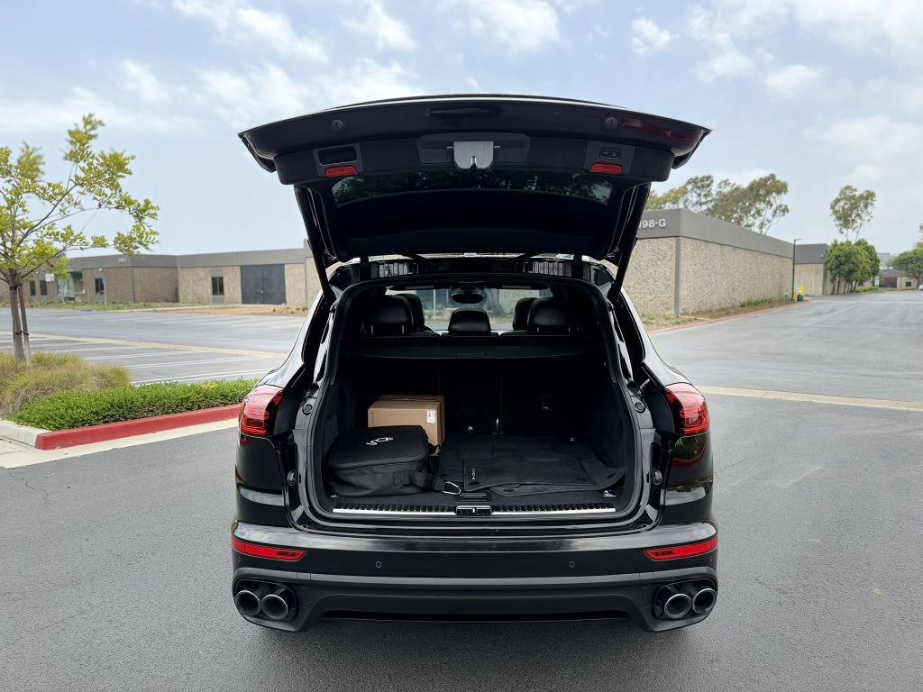 Used 2016 Porsche Cayenne S AWD/4WD image 22