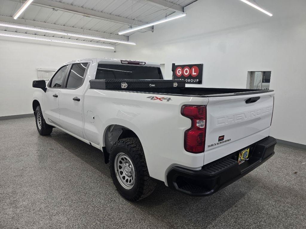 Used 2023 Chevrolet Silverado 1500 W/T w/ WT Convenience Package AWD/4WD image 4
