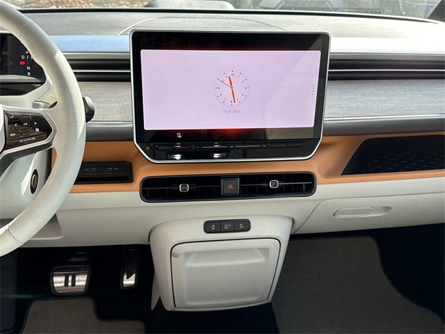 New 2025 Volkswagen ID. Buzz 1st Edition image 17