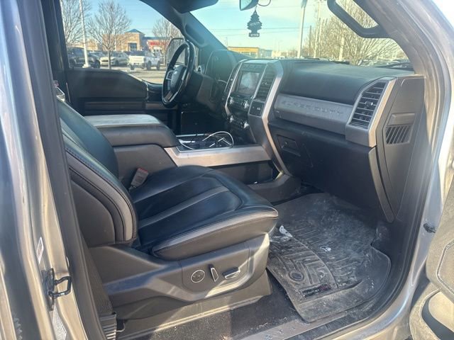 Used 2020 Ford F350 Platinum image 16
