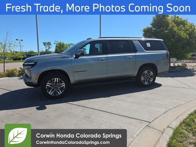 Used 2025 Chevrolet Suburban Z71 AWD/4WD image 4