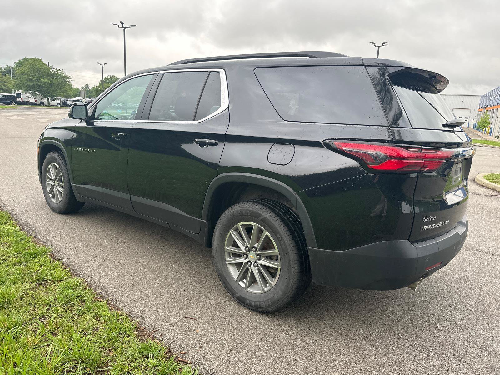 Used 2023 Chevrolet Traverse LT AWD/4WD image 14