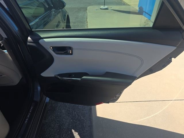 Used 2018 Toyota Avalon Limited FWD image 39