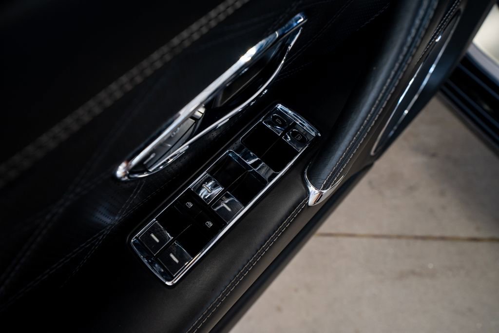 Used 2015 Bentley Flying Spur V8 AWD/4WD image 26