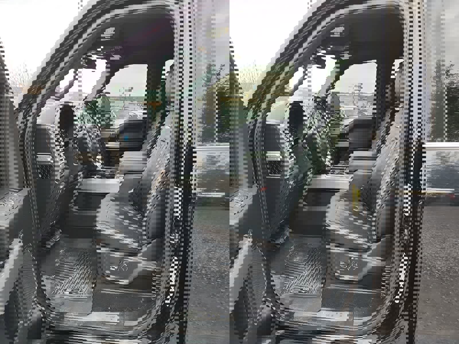 Used 2018 Ford F250 Platinum w/ Platinum Ultimate Package image 15