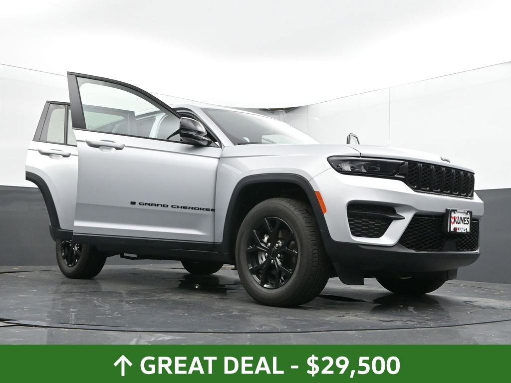 Used 2024 Jeep Grand Cherokee Altitude image 71