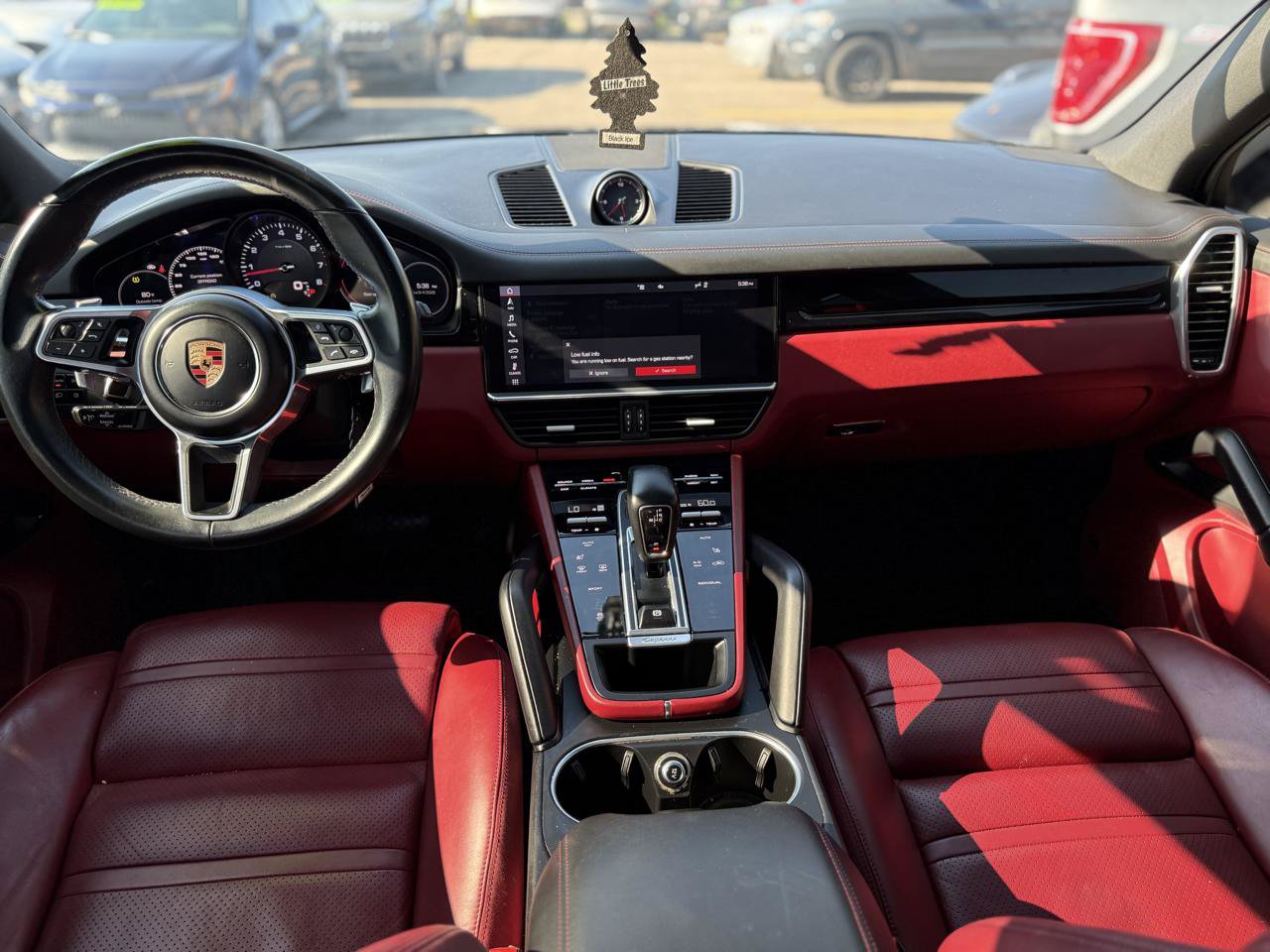 Used 2020 Porsche Cayenne AWD/4WD image 12