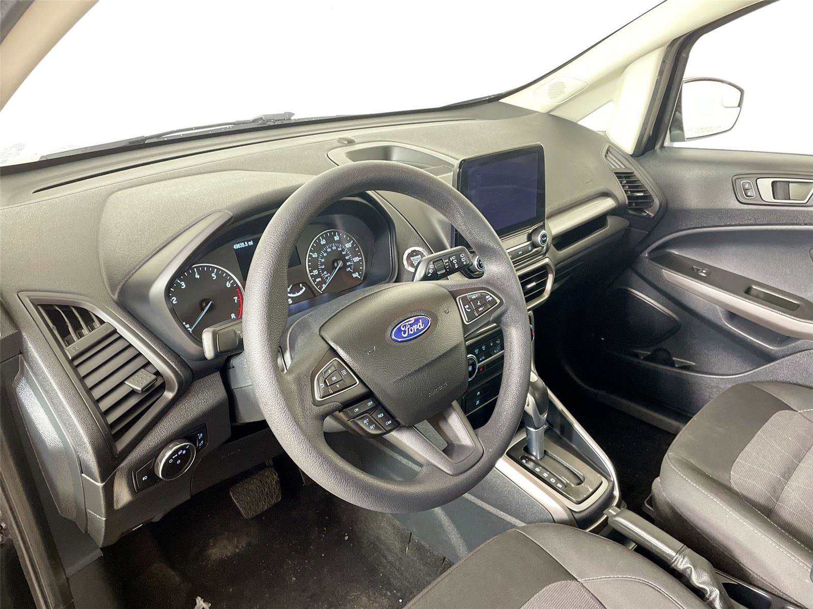 Used 2021 Ford EcoSport SE image 9