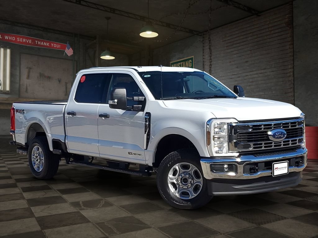 New 2026 Ford F250 XLT w/ FX4 Off-Road Package AWD/4WD image 2