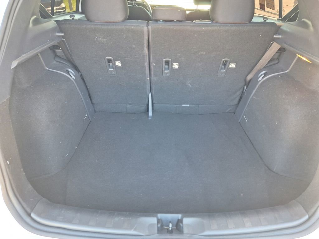 Used 2021 Nissan Kicks SR image 24