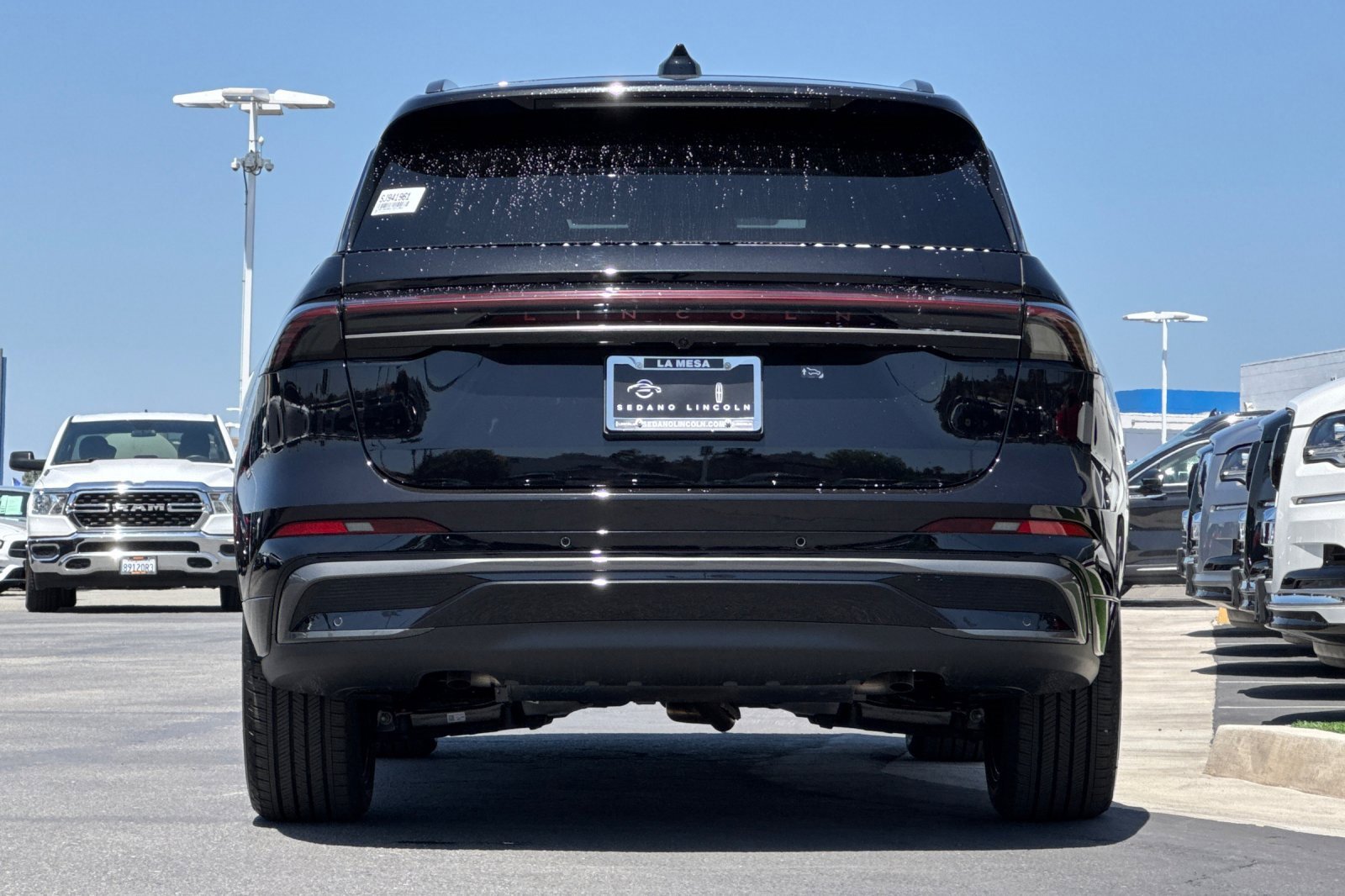 New 2025 Lincoln Nautilus Reserve w/ Jet Appearance Package image 4