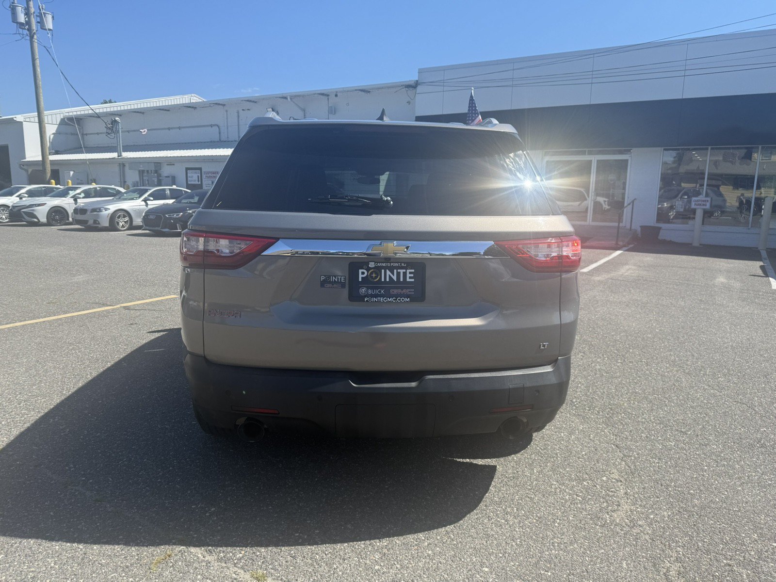 Used 2018 Chevrolet Traverse LT FWD image 4