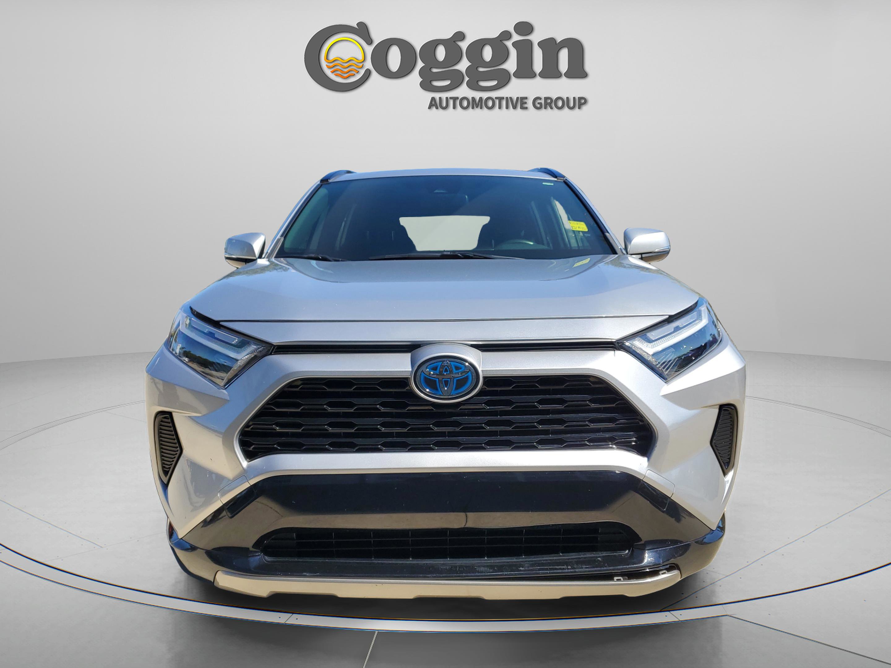 Used 2022 Toyota RAV4 SE image 6