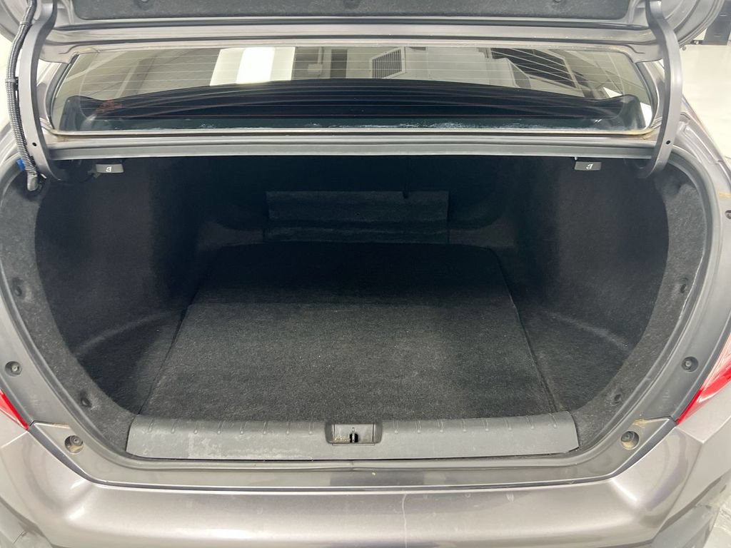 Used 2018 Honda Civic Touring image 25