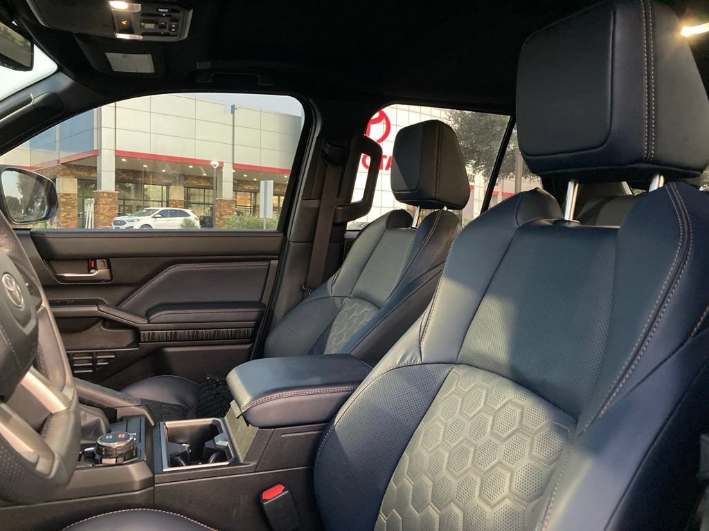 Used 2026 Toyota 4Runner Platinum AWD/4WD image 10