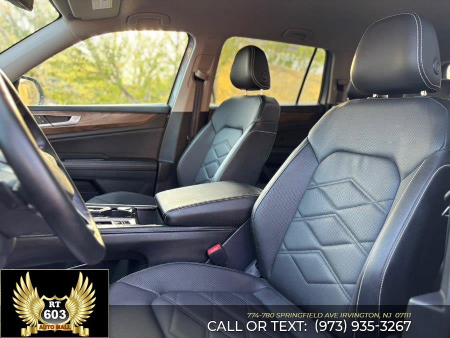 Used 2025 Volkswagen Atlas SE FWD image 16