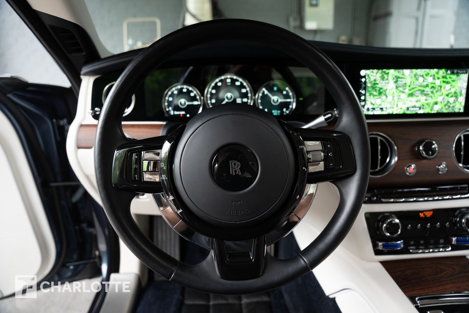 Used 2023 Rolls-Royce Ghost AWD/4WD image 25
