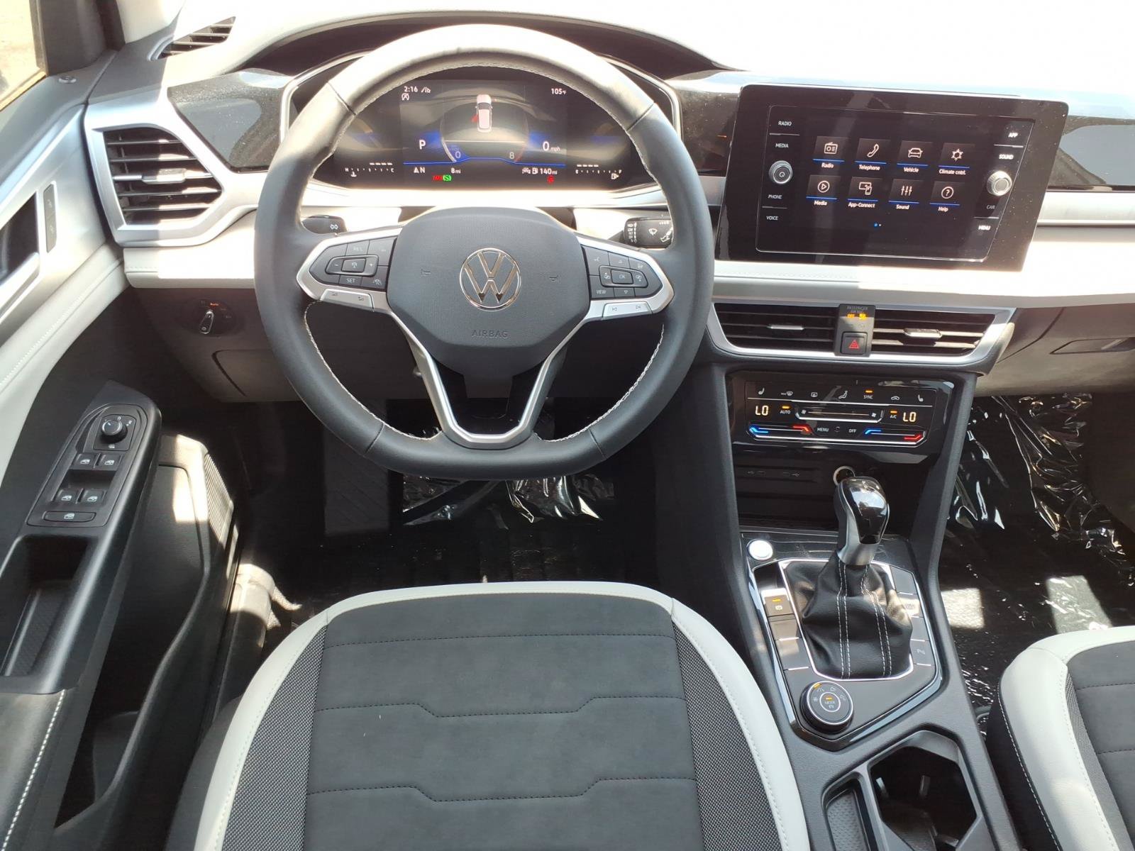 New 2026 Volkswagen Taos SE AWD/4WD image 16
