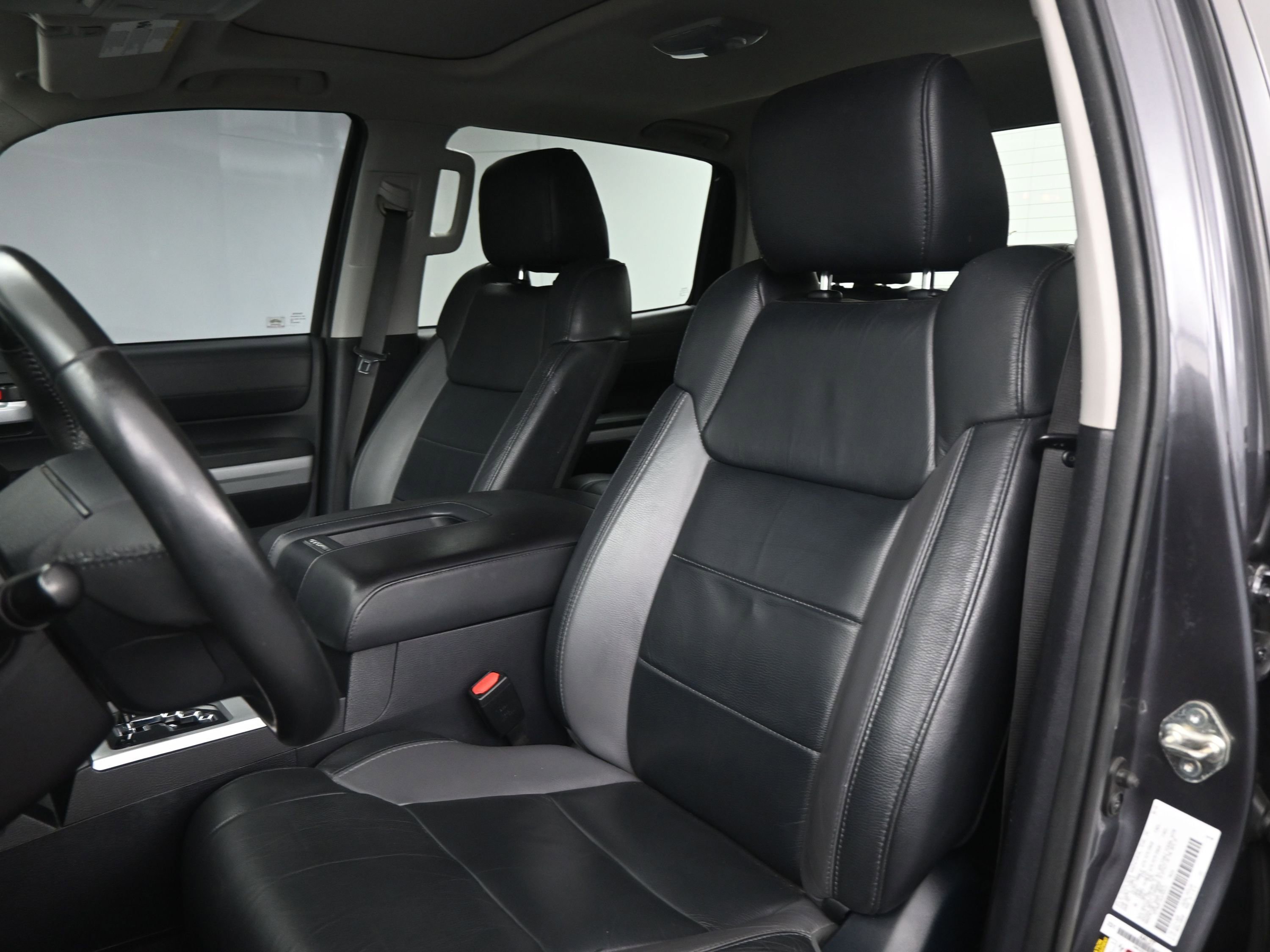 Used 2018 Toyota Tundra Limited AWD/4WD image 18