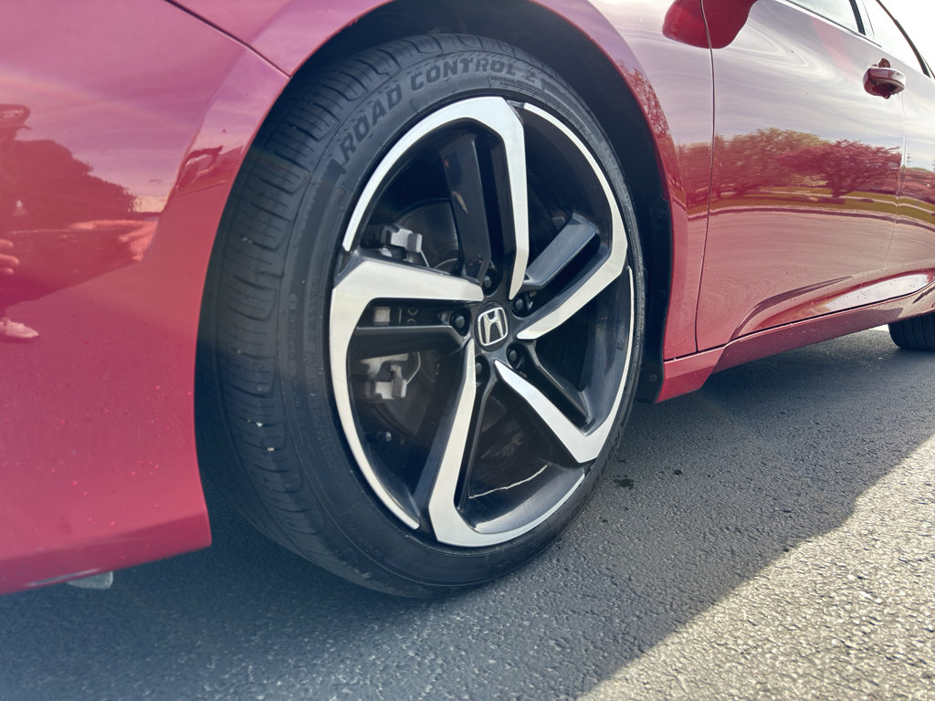 Used 2018 Honda Accord Sport image 16
