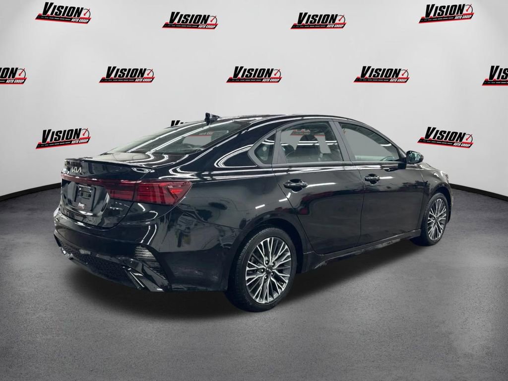 Certified 2024 Kia Forte GT-Line w/ GT-Line Premium Package FWD image 5