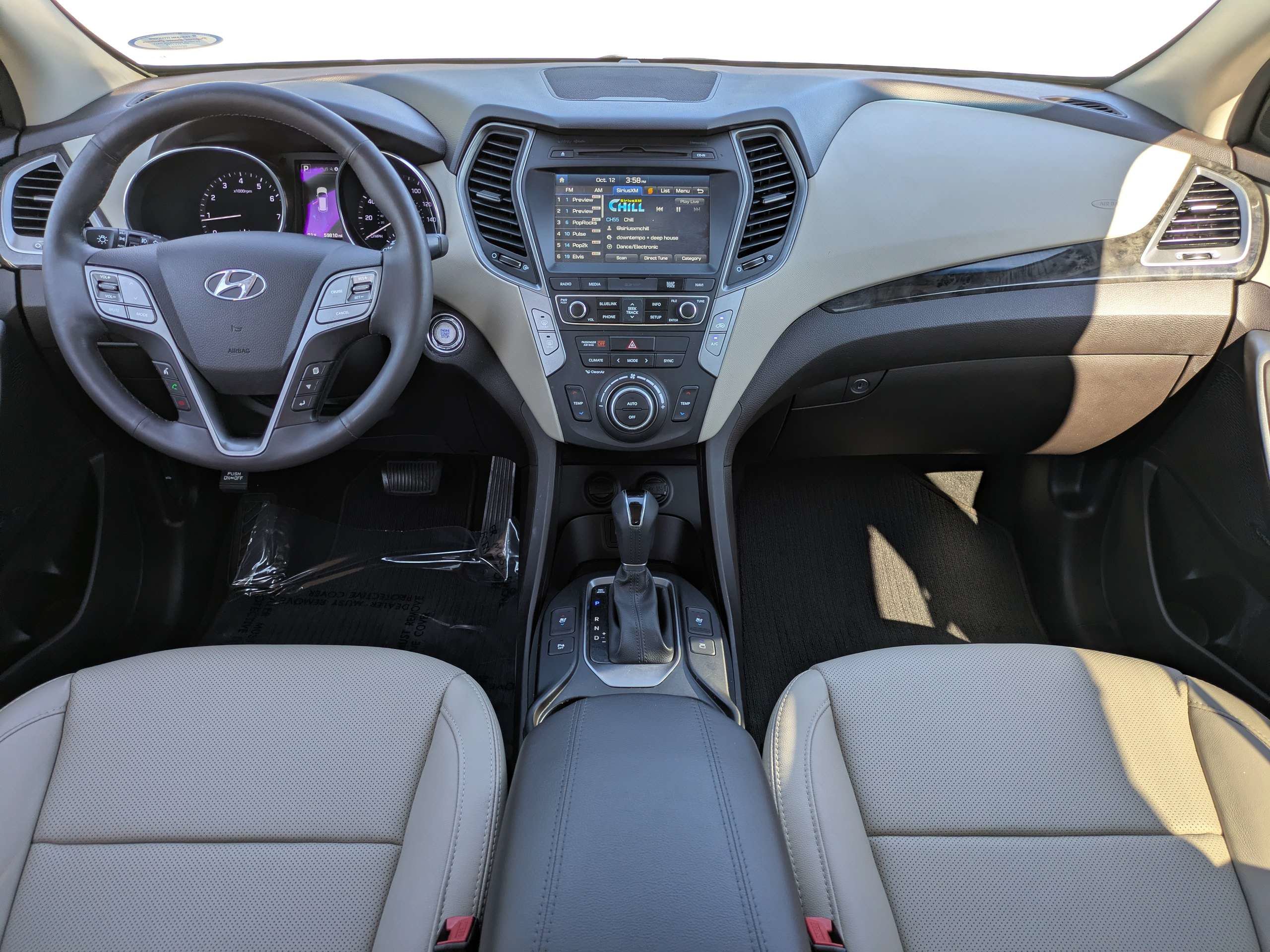 Used 2017 Hyundai Santa Fe Sport w/ 2.4L Tech Package 04 FWD image 14