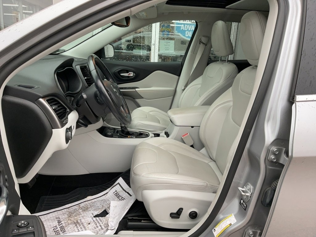 Used 2021 Jeep Cherokee Limited w/ Elite Package image 7