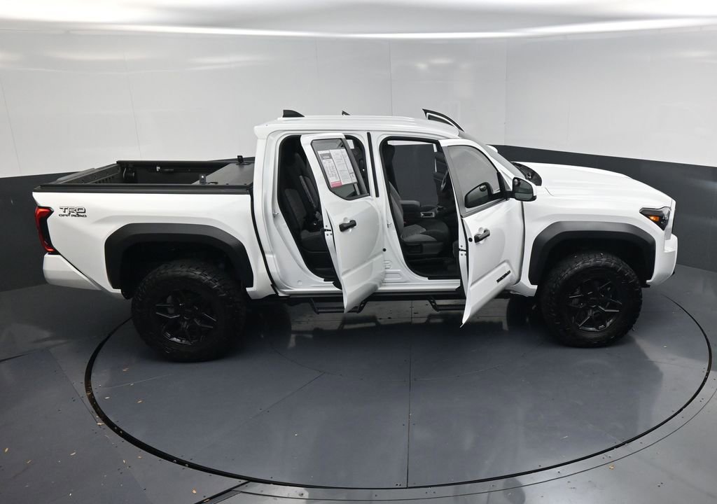 Used 2024 Toyota Tacoma TRD Off-Road AWD/4WD image 22