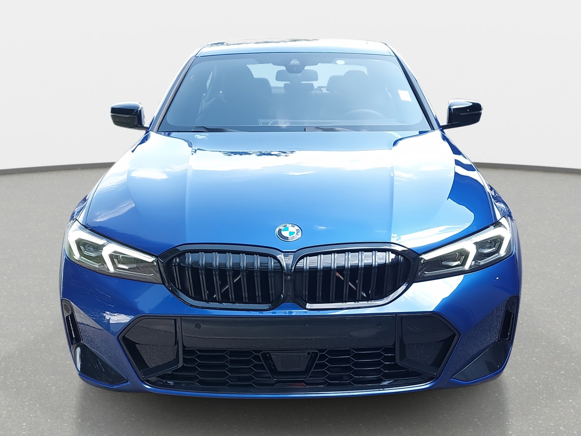 New 2025 BMW 330i Sedan w/ M Sport Package image 2