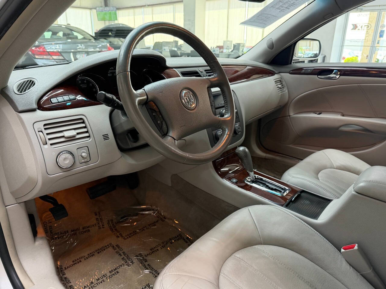 Used 2009 Buick Lucerne CXL w/ Driver Confidence Package FWD image 19