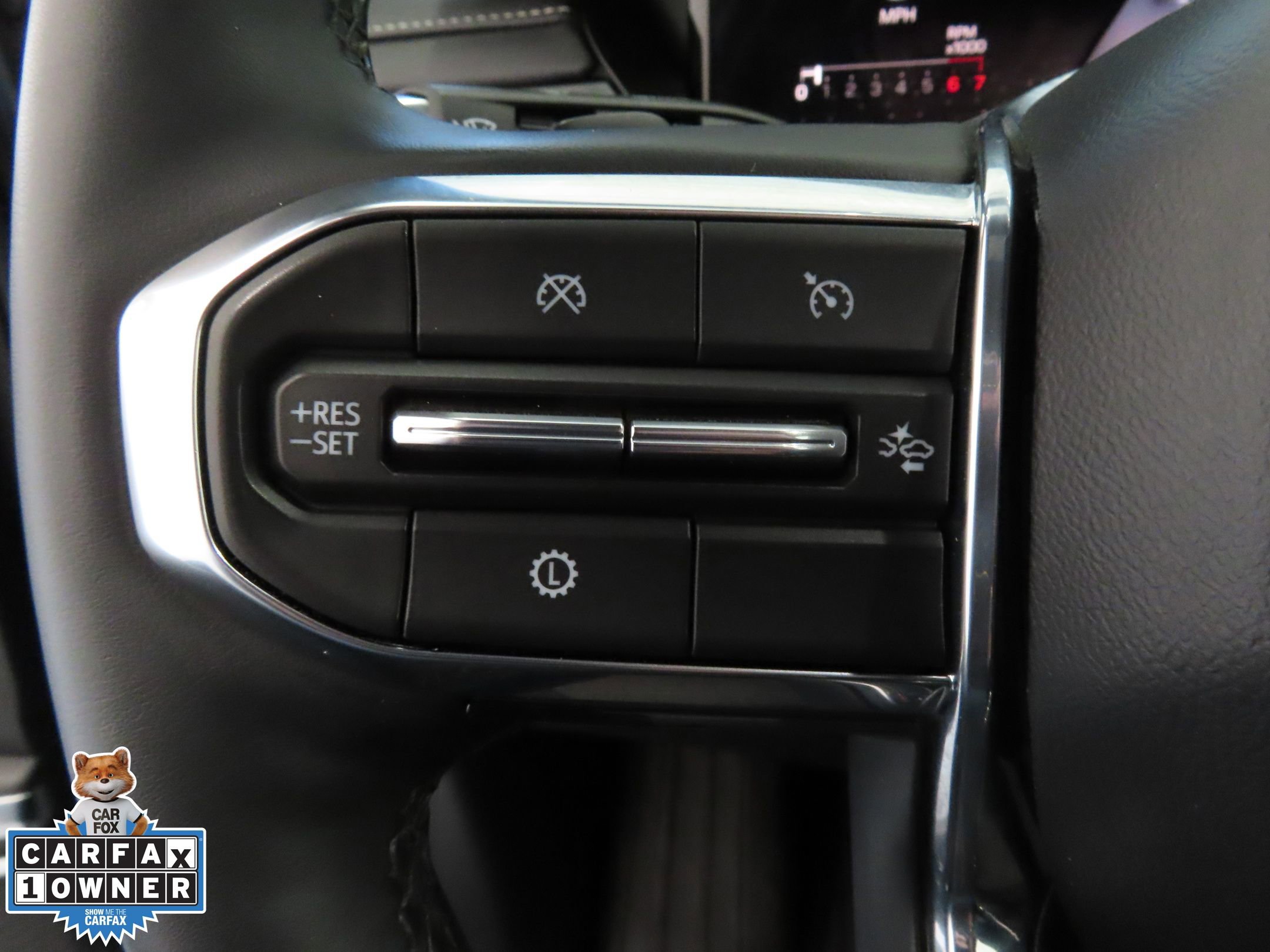 Used 2025 GMC Acadia Elevation image 15