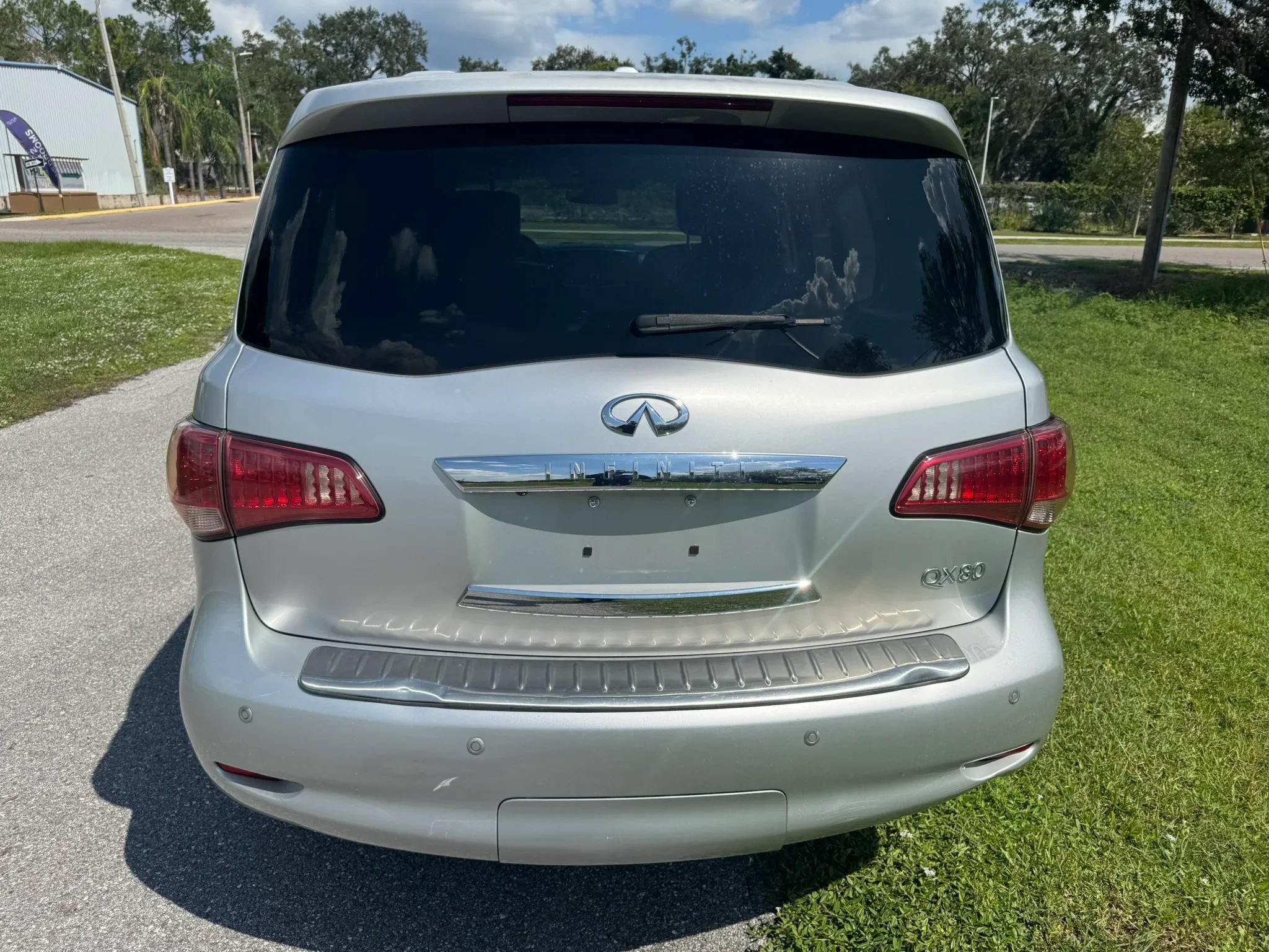 Used 2014 INFINITI QX80 2WD w/ Theater Package image 6