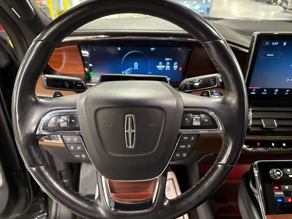 Used 2023 Lincoln Navigator L Reserve AWD/4WD image 12