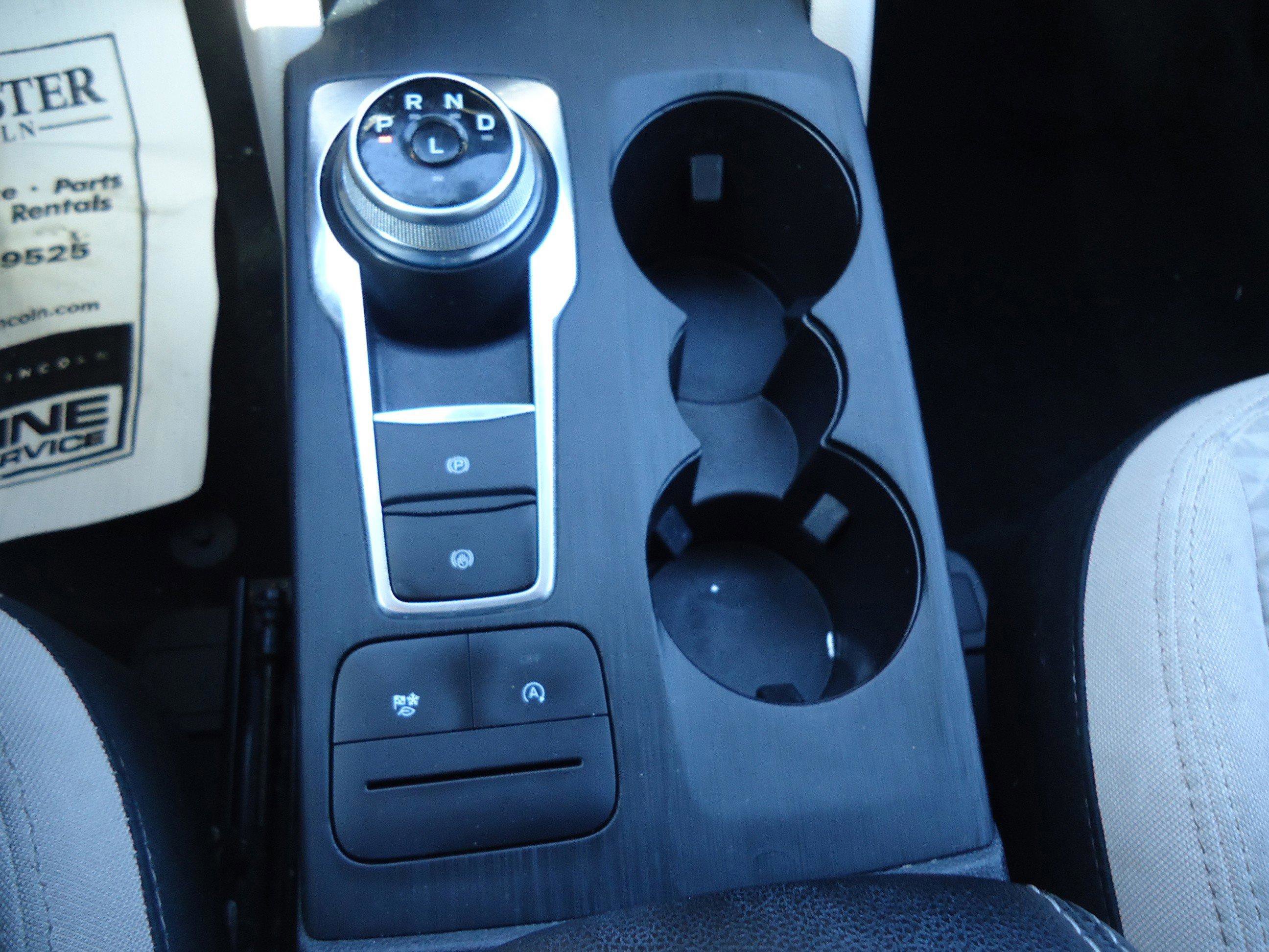 Used 2022 Ford Escape SE w/ SE Sport Appearance Package image 22