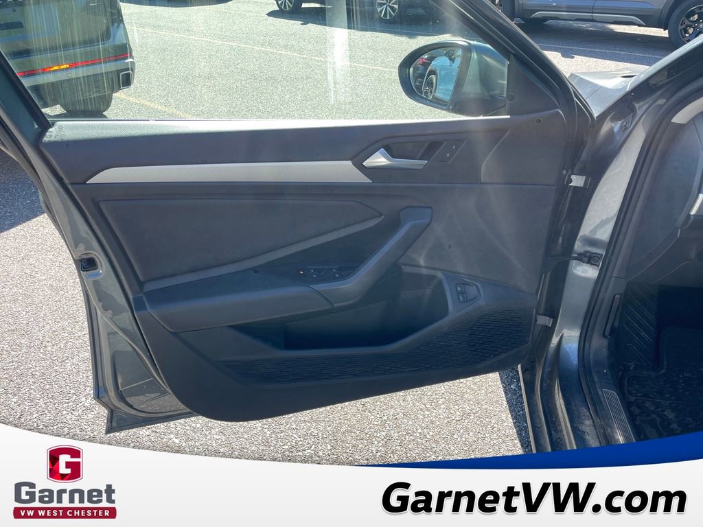 Used 2020 Volkswagen Jetta SE FWD image 14