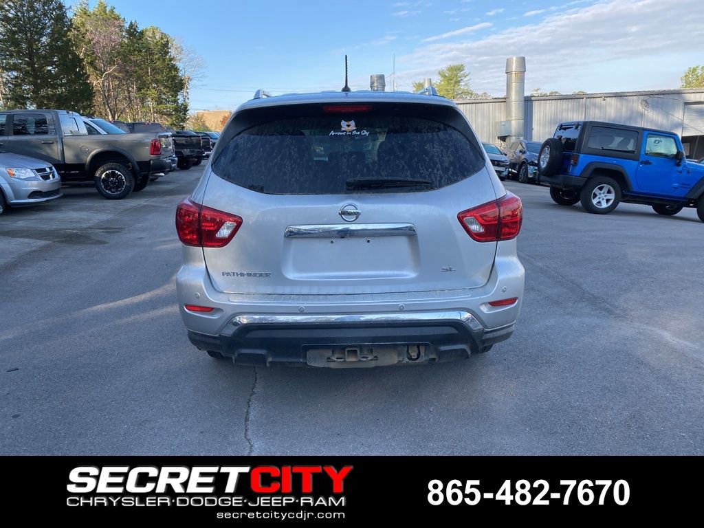 Used 2017 Nissan Pathfinder SL w/ SL Tech Package image 6
