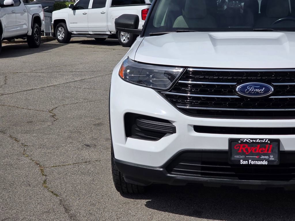 Used 2021 Ford Explorer XLT image 3