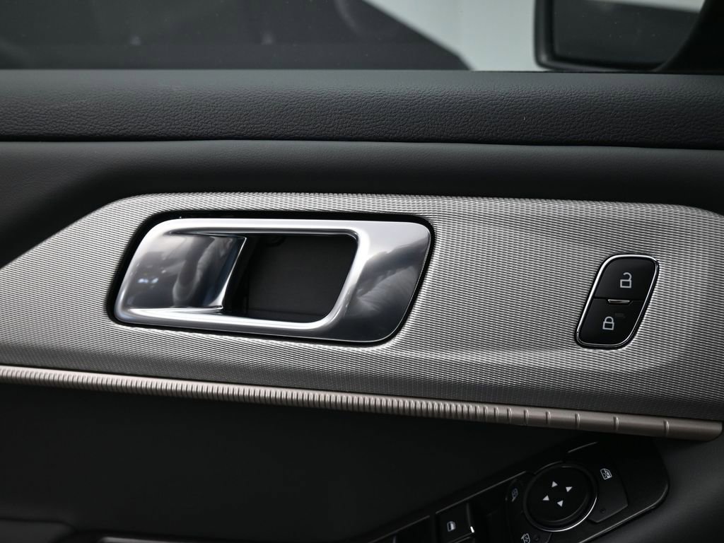 New 2026 Ford Explorer Active image 19