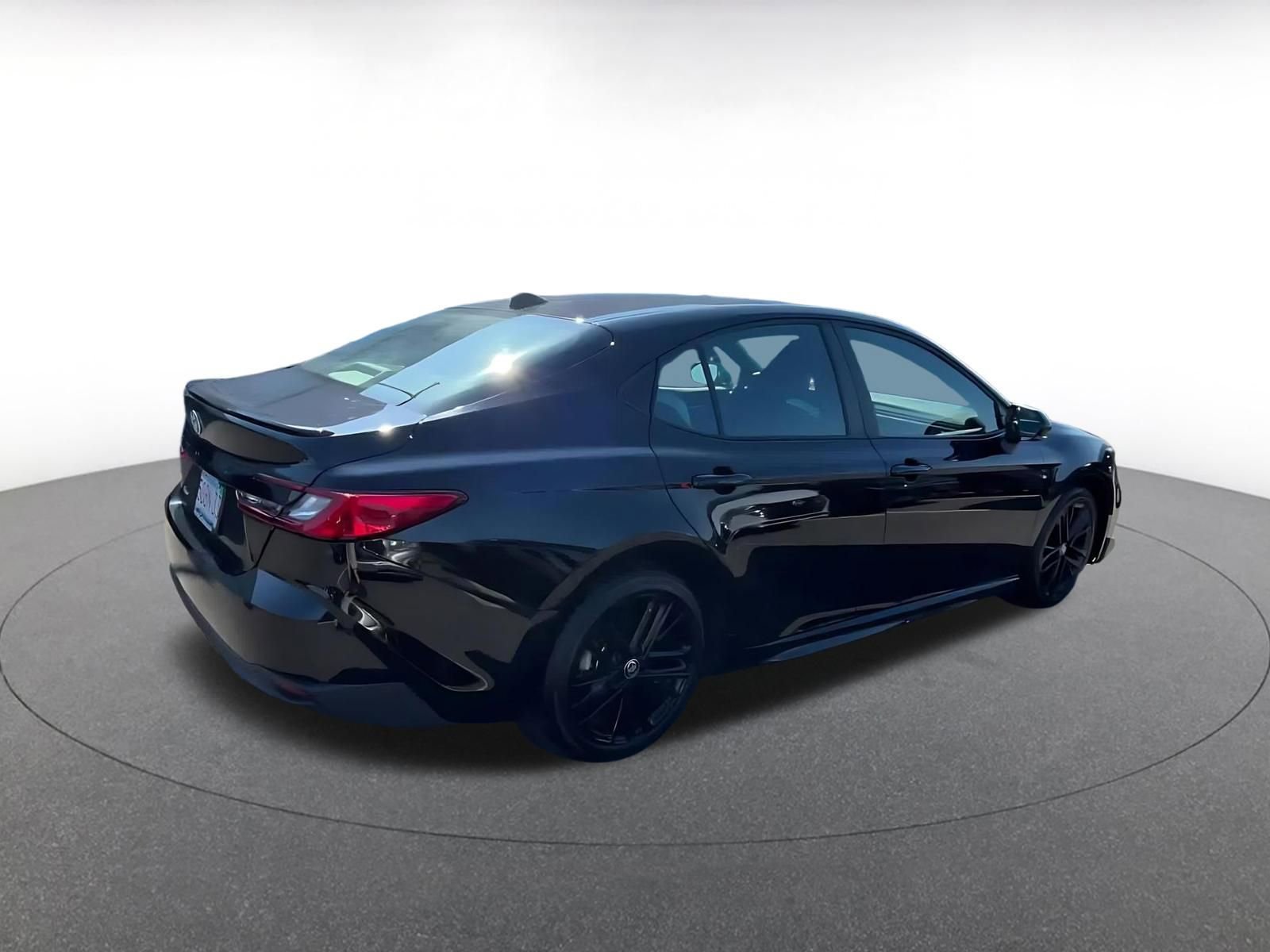 Used 2025 Toyota Camry SE FWD image 15