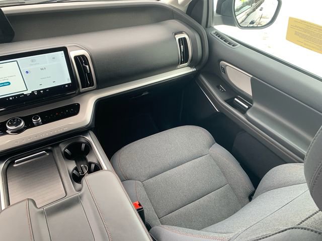 Used 2025 Ford Expedition Max Active image 23