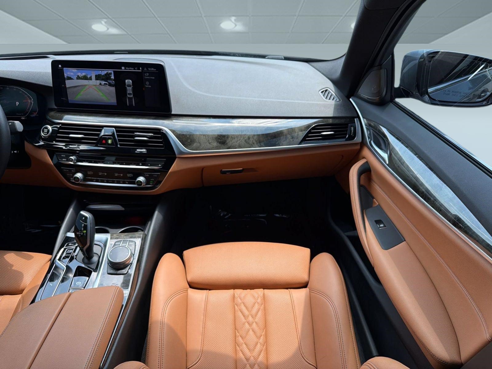 Used 2023 BMW 540i w/ Premium Package RWD image 30