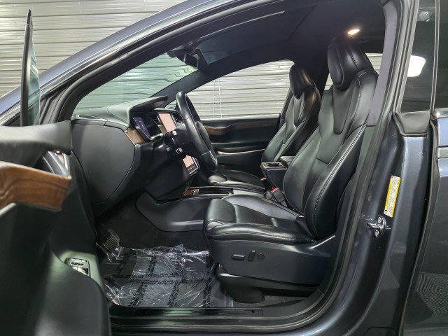 Used 2020 Tesla Model X Long Range image 13