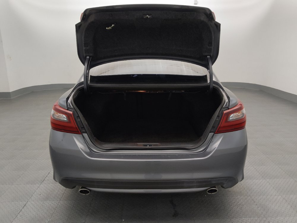 Used 2018 Nissan Altima 2.5 SR FWD image 29