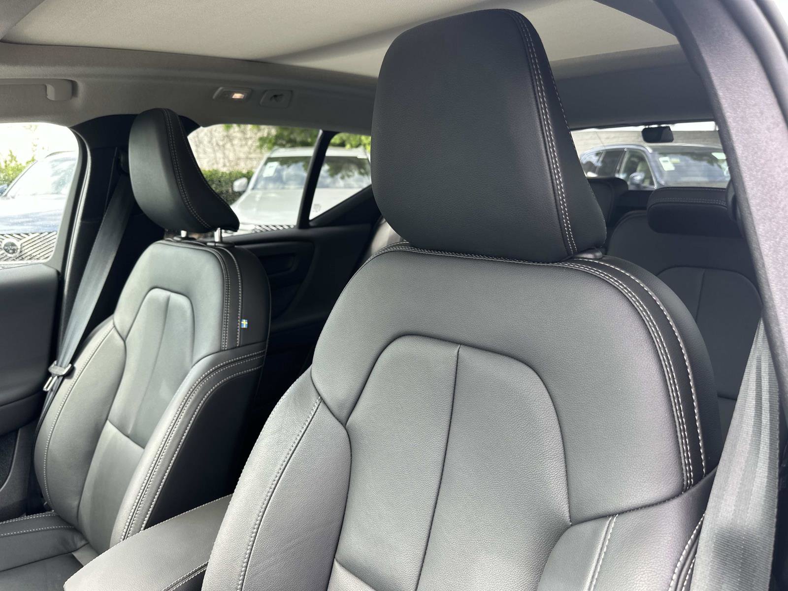 Certified 2026 Volvo XC40 B5 Ultra w/ Climate Package image 19