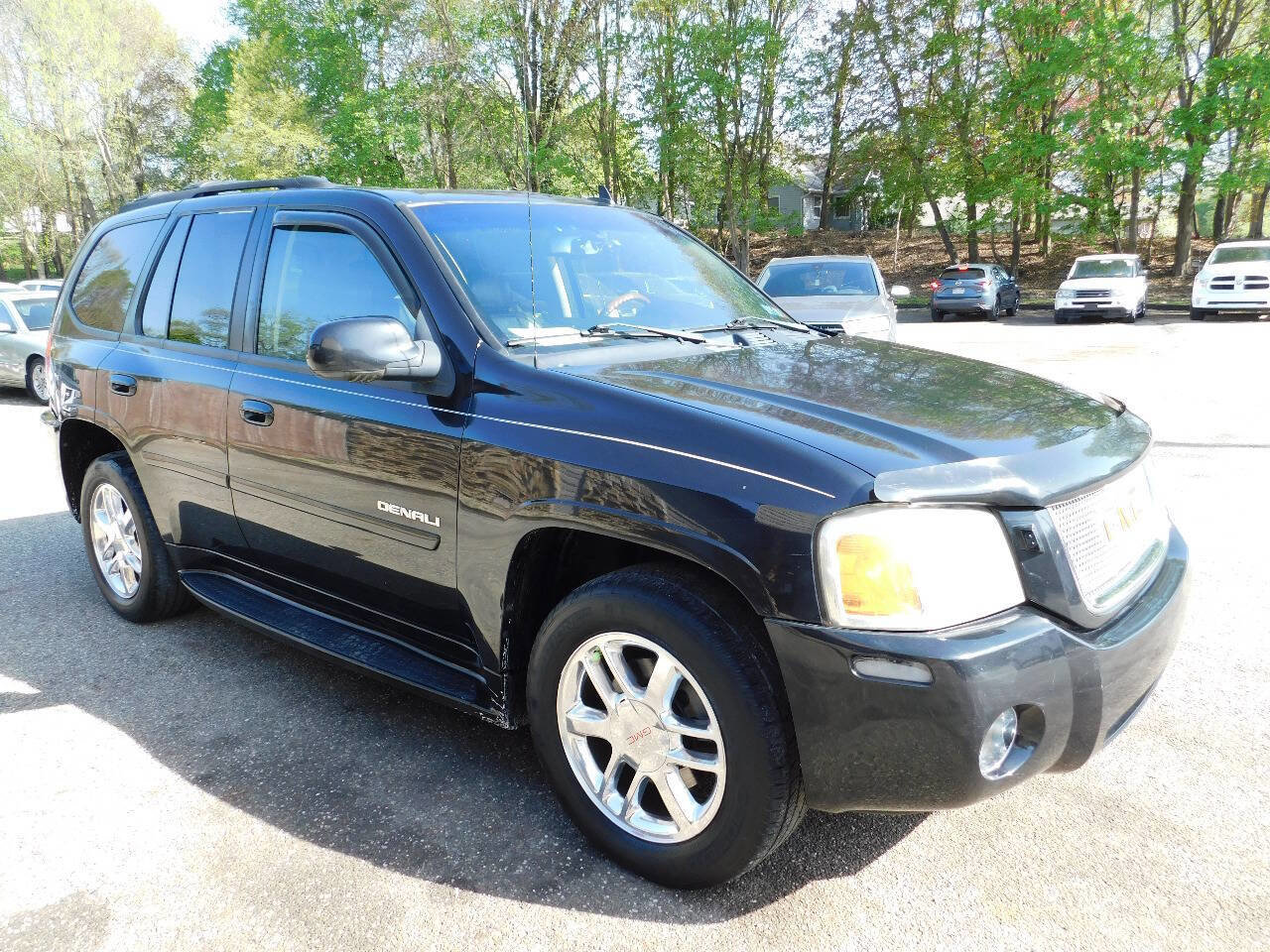 Used 2009 GMC Envoy Denali w/ Sun And 6-Disc Cd Package image 1