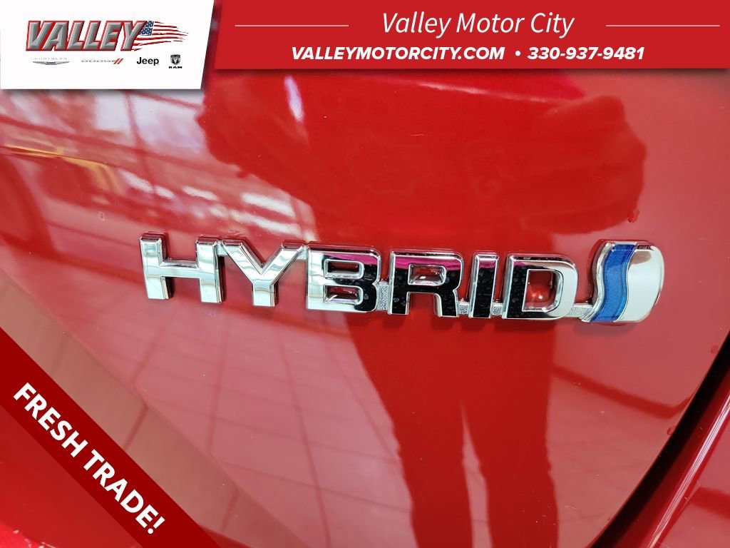 Used 2022 Toyota Prius LE image 8