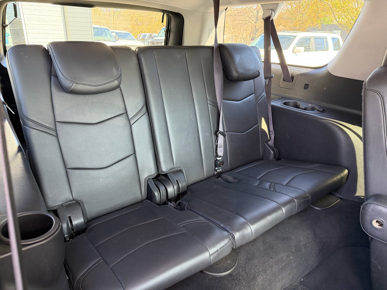 Used 2016 Cadillac Escalade ESV Premium image 40