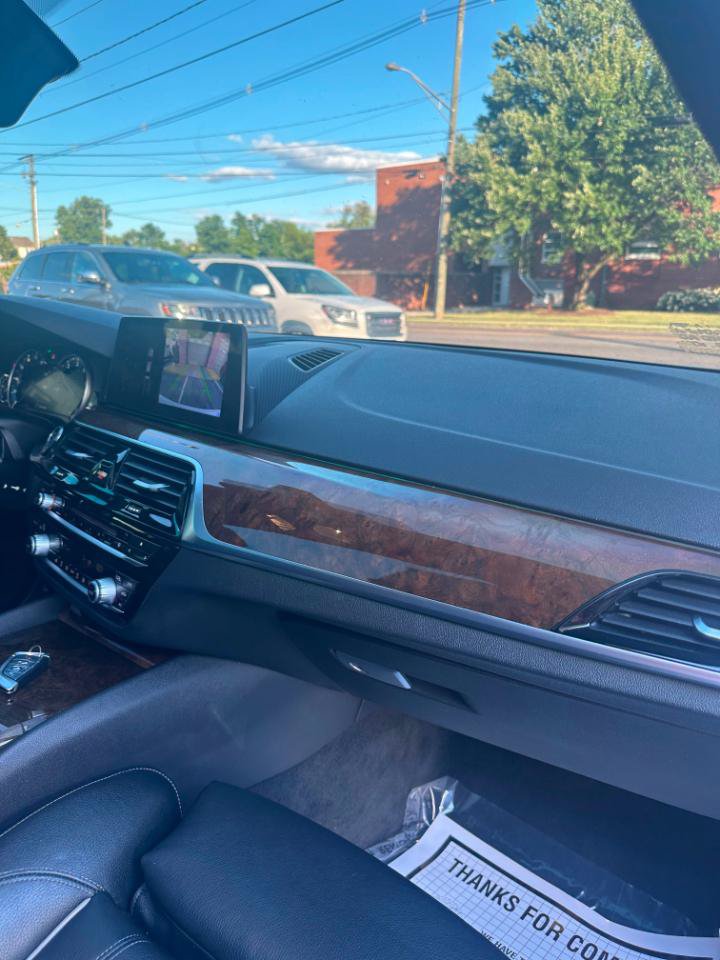Used 2018 BMW 530i xDrive w/ Premium Package AWD/4WD image 28