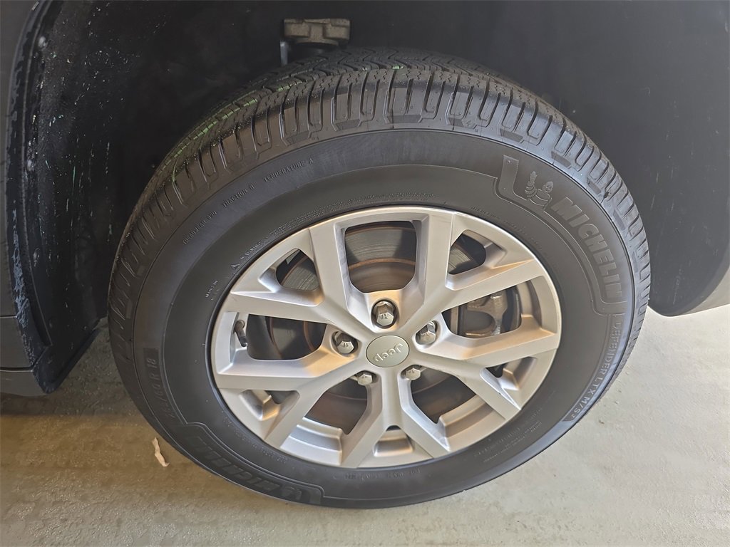 Used 2022 Jeep Grand Cherokee L Limited image 34